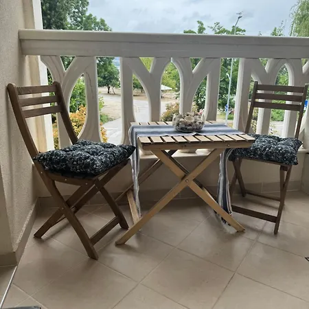 Апартамент Elizi Summer House In South Bay *