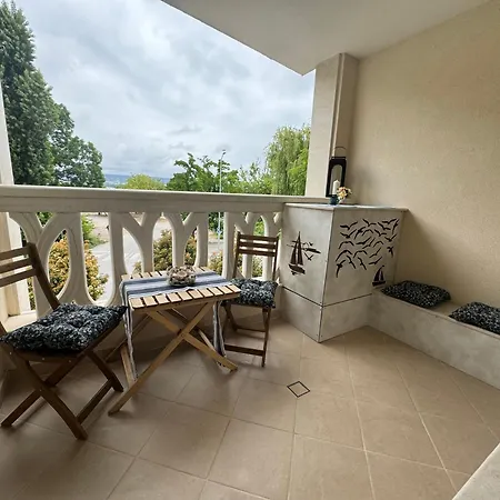 Апартамент Elizi Summer House In South Bay Варна