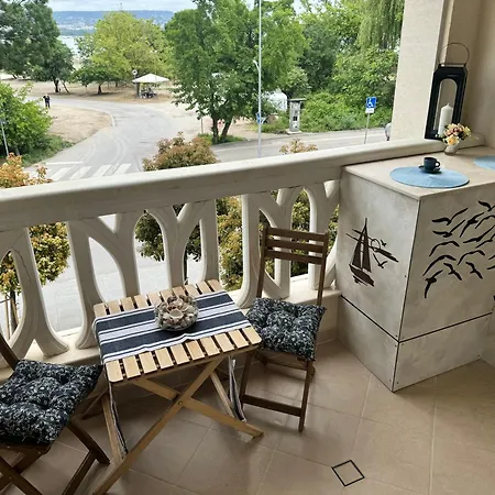 Апартамент Elizi Summer House In South Bay *