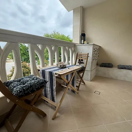 Apartamento Elizi Summer House In South Bay
