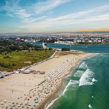 Elizi Summer House In South Bay Апартамент