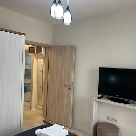 Апартамент Elizi Summer House In South Bay *
