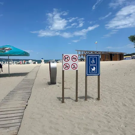Elizi Summer House In South Bay Апартамент