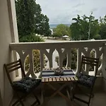 Elizi Summer House In South Bay Апартаменты Варна