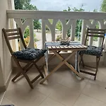 Апартаменты Elizi Summer House In South Bay *