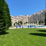 Апартаменты Elizi Summer House In South Bay *