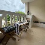 Апартаменты Elizi Summer House In South Bay
