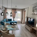 Elizi Summer House In South Bay *