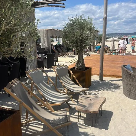 Elizi Summer House In South Bay וארנה